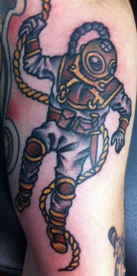 Deep sea diver by Walo | Deep sea diver, American traditional tattoo, Diver tattoo