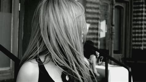 Smile {Music Video} - Avril Lavigne Photo (38793087) - Fanpop