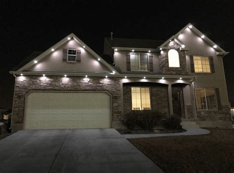 Why Up Lighting Is a Better Alternative to Recessed Soffit Lighting