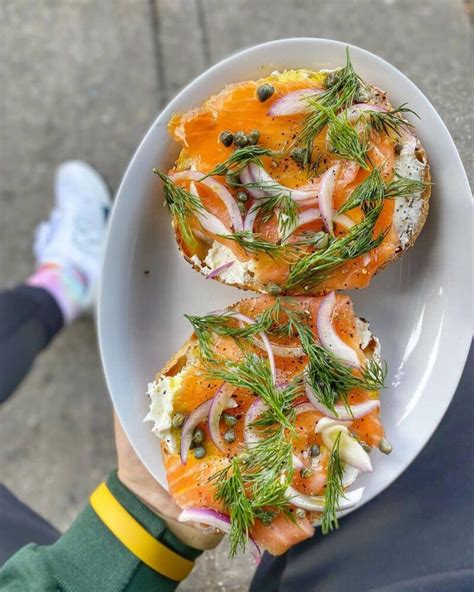 12 Best Bagels NYC You Gotta Eat At (+ What to order)