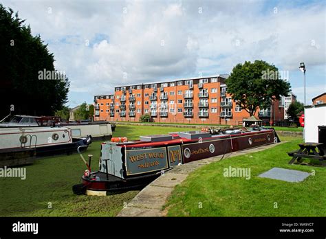 The canal basin on the Selby Canal, Selby, North Yorkshire, England UK ...