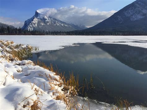 It's already winter in Banff national park [OC] [3188 x 2399] : r/EarthPorn