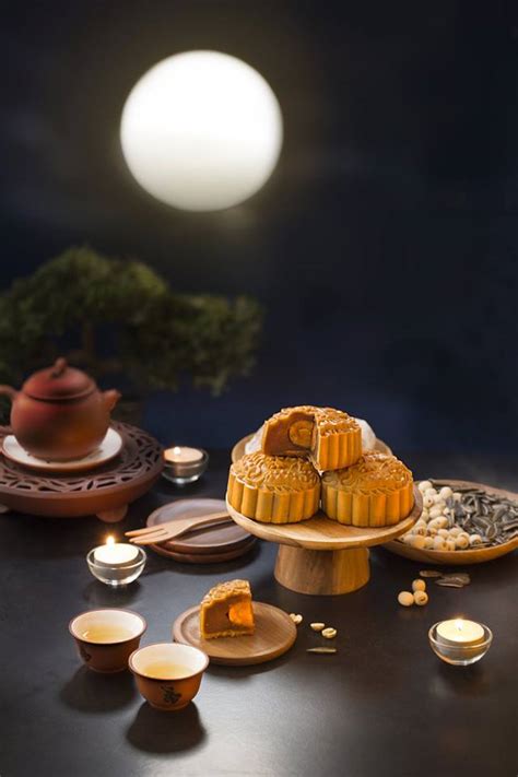 Happy Chinese Moon Festival (Mid-Autumn Festival)! Enjoy mooncakes and ...