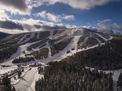 15 of the Best Montana Ski Resorts To Visit This Winter