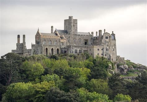 10 Best Castles in Cornwall, UK - Goats On The Road