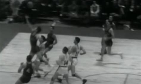New York Knicks and Toronto Huskies played the first NBA game 75 years ago - Eurohoops