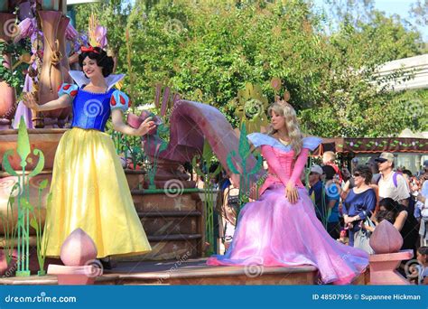 Snow White and Princess Aurora at Disneyland Editorial Photo - Image of ...