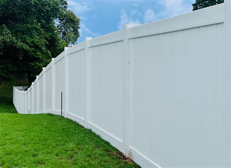 Vinyl Privacy Fence Installation Contractor - Hartford Fence