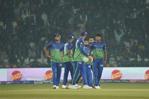 Multan Sultans celebrate a wicket | ESPNcricinfo.com