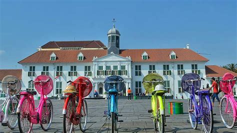 Kawasan Wisata Kota Tua Jakarta yang Penuh Sejarah | Pikniek