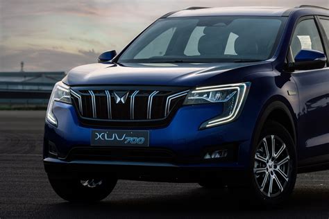 Mahindra XUV700 unveiled; power-packed engines, mile-long list of features | HT Auto