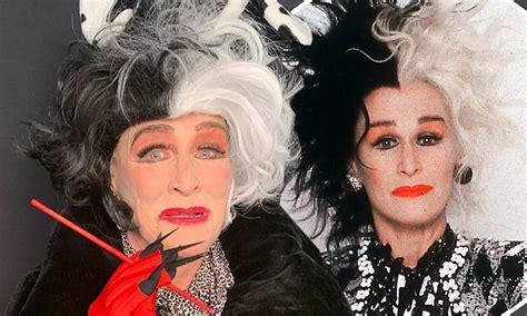 Cruella Deville Glenn Close Wallpaper