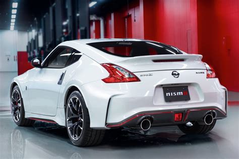 2017 Nissan 370Z Nismo-rear – PerformanceDrive