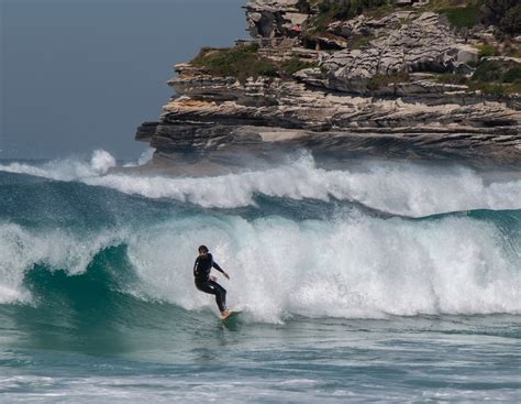 Paul's Big World Blog: Bondi Beach - surf's up!