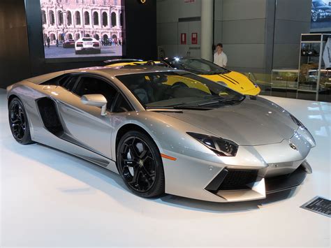 Lamborghini Aventador - Wikipedia