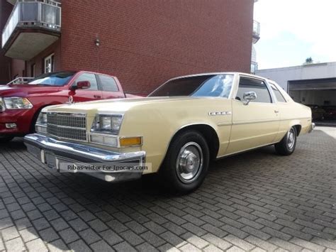 1978 Buick Electra 225 Coupe 5.7 L V8 - Car Photo and Specs