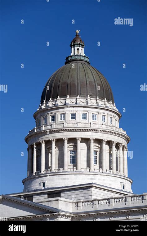 usa style of construction architecture architectural style government capitol Stock Photo - Alamy