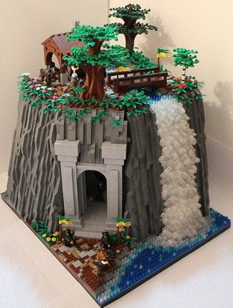 Majestic LEGO waterfall : lego