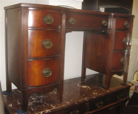 UHURU FURNITURE & COLLECTIBLES: SOLD - Duncan Phyfe Mahogany Desk - $175