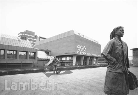 'PLATFORM PIECES' SCULPTURES, BRIXTON RAILWAY STATION - LandmarkLandmark