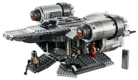 Brickfinder - LEGO Star Wars Razor Crest (75292): Complete Product Images