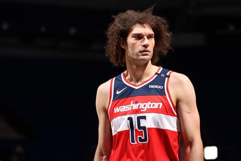 Off The Bench: Robin Lopez | NBA.com