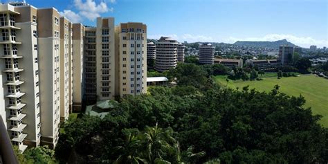 University of Hawaii at Manoa | UH Manoa - Requirements + Data | CollegeVine