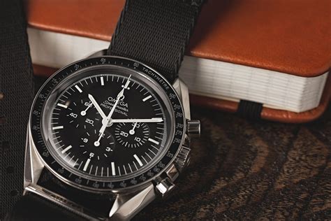 Rolex Daytona vs. Omega Speedmaster Reviewed - Bob's Watches