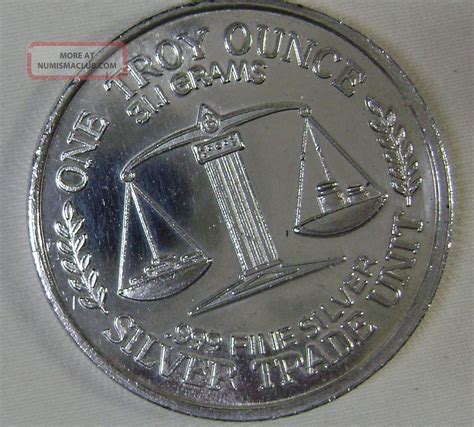 One Troy Ounce. 999 Fine Silver Silver Trade Unit Coin 31. 1 Grams