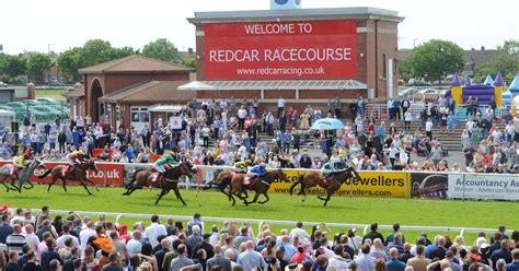 Redcar Races Ladies' Day- as it happened: Video and pictures from the glamorous event - Teesside ...