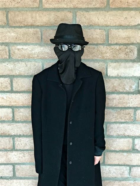 DIY Spider-Man Noir Costume - Desert Chica