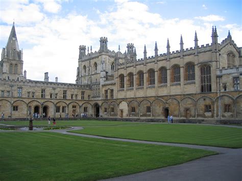 WaLLpApErS: Oxford University London