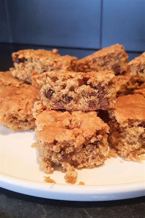 Peanut Butter & Chocolate Squares | THE WEE CALEDONIAN COOK