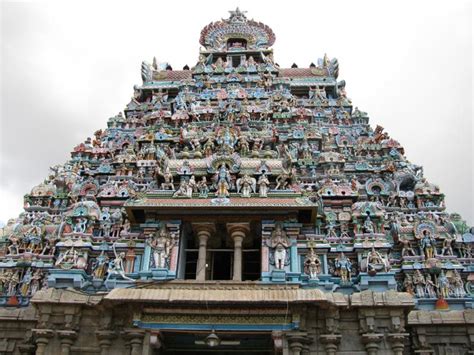 12 Famous South Indian Temples Indians Must Visit in 2024!