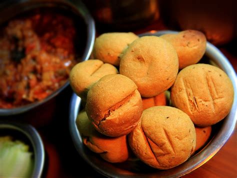 11 Amazing Dishes From Madhya Pradesh, India