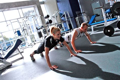 File:Personal Training at a Gym - Pushups.jpg - Wikimedia Commons