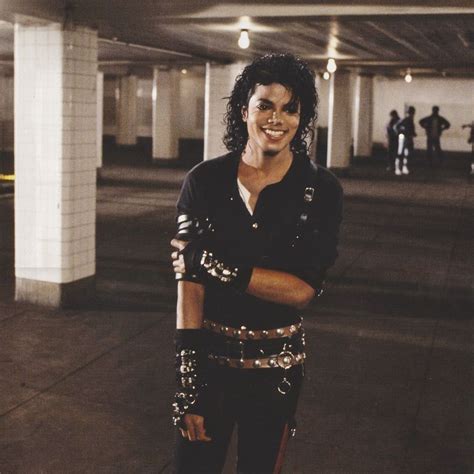 Largest 80s & 90s Page on Instagram: “King Of Pop 👑” Michael Jackson Bad Costume, Michael ...