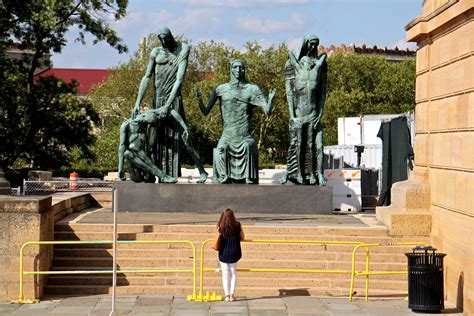 Two huge Philly Art Museum sculptures moving to UPenn - WHYY