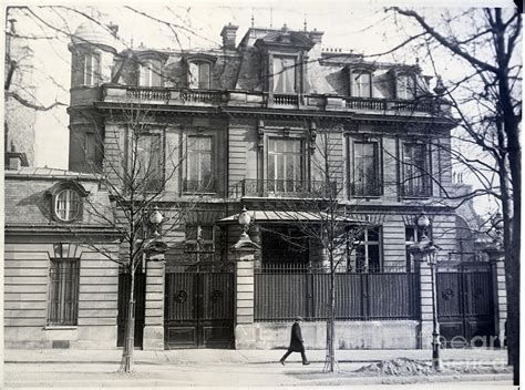 American Embassy In Paris Photograph by Bettmann - Fine Art America