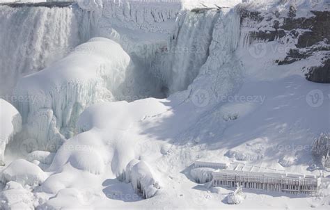 Winter Niagara Falls 5435646 Stock Photo at Vecteezy