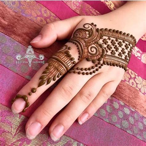 30+ Stylish and Elegant Finger Mehndi Designs | Mehndi designs for fingers, Back hand mehndi ...