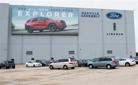 Ford Oakville to build 2 EVs | Automotive News Canada