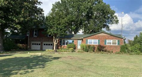 253 Main St, Huntland, TN 37345 | Redfin