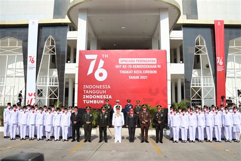 Bangga Menjadi Pengibar Bendera Pusaka