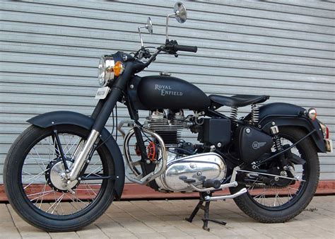 RoyalEnfields.com: Designer customized Royal Enfield but preserved its spirit