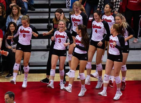 Nebraska volleyball players' dance moves at matches help tighten team ...