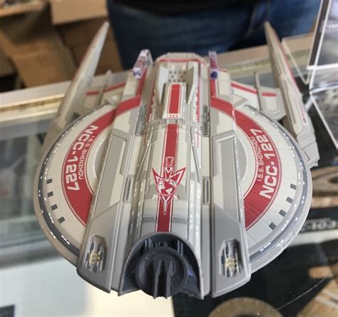 Eaglemoss Previews ‘Star Trek: Discovery’ Enterprise And More Upcoming ...