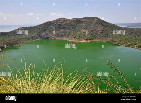 Philippines. Luzon Island. Taal lake and volcano Stock Photo - Alamy