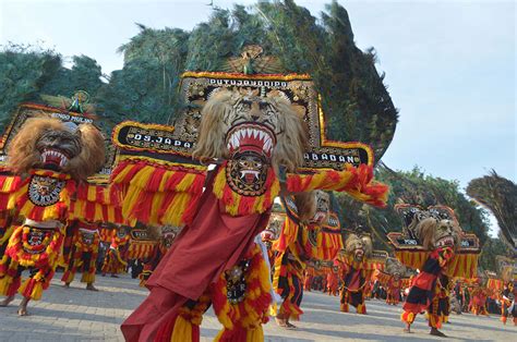 Festival Reog Berkolaborasi dengan Musik Kuaetnika