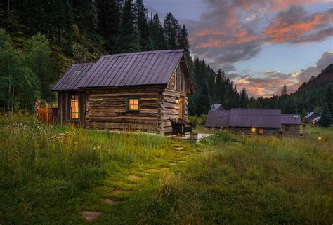 Cozy and Glamorous Cabins for Fall | Glamping.com